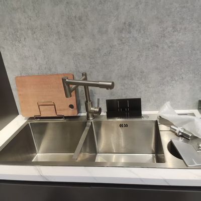 Prezzo buono Cucine in acciaio inossidabile con portabagno regolabile in linea