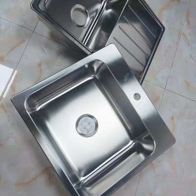 Prezzo buono Lavello da cucina a doppia vasca in acciaio inossidabile 304 con scolapiatti in linea