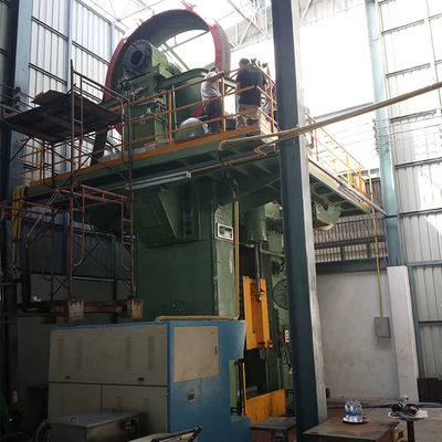 Macchina elettrica 2000kN del torchio a vite della tri piega per l'insieme delle pentole di acciaio inossidabile