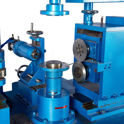 Prezzo buono vaso automatico 2000kN che fa macchina per bordare di taglio di bordo delle pentole in linea