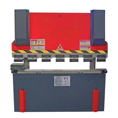 Dettagli dei parametri Introduzione della macchina di piegatura di precisione per la formazione automatica del metallo 630T
