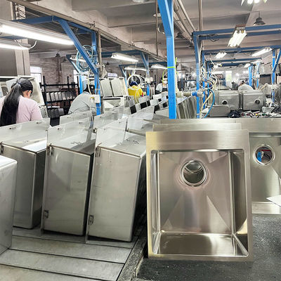 Setti completo multifunzionale di attrezzature di produzione di lavandini commerciali