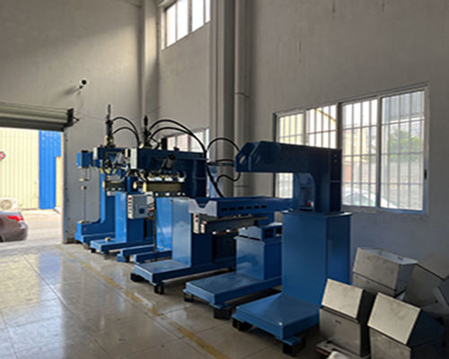 Stabile e ad alta efficienza in acciaio inossidabile 201/304 Linea di produzione di lavorazione manuale del lavandino