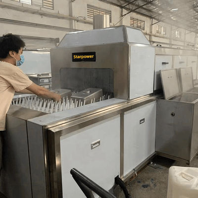 Apparecchiature industriali per la pulizia e l'essiccazione di utensili metallici ad alta capacità di pulizia