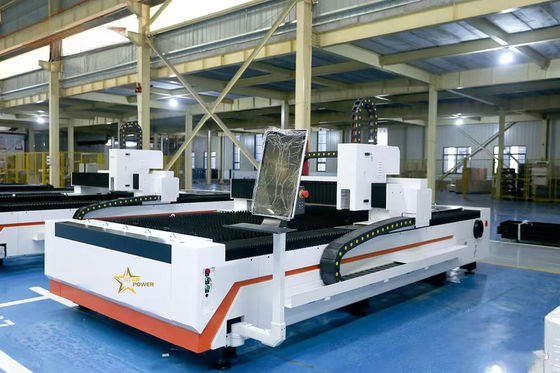 Macchina di taglio laser per lamiere di metallo CNC ad alta potenza 3KW