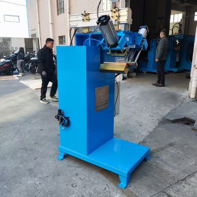 Efficienza con la macchina di saldatura CNC multi-specificazione per i filetti di lavandino in acciaio inossidabile