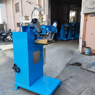 Facile da usare e parametri di saldatura personalizzabili, rotonda angolo CNC saldatura macchina