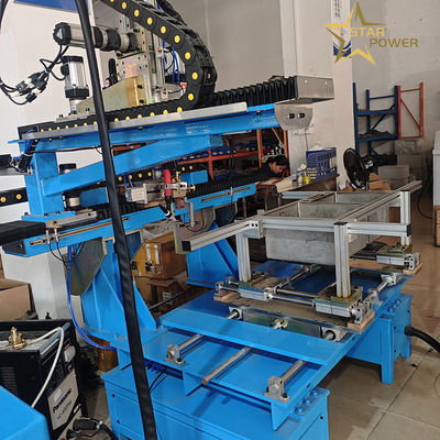 Macchina di saldatura a piano per la lavanderia di cucina personalizzata con sistema di controllo CNC avanzato per la saldatura di utensili e utensili da cucina