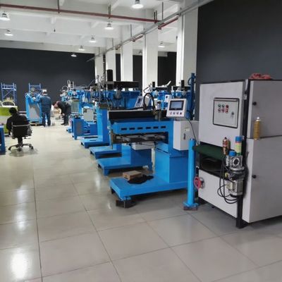 Pressa per arrotondamento angoli inferiori per lavelli