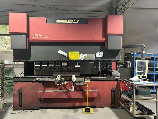 Macchine per piegare con precisione in linea