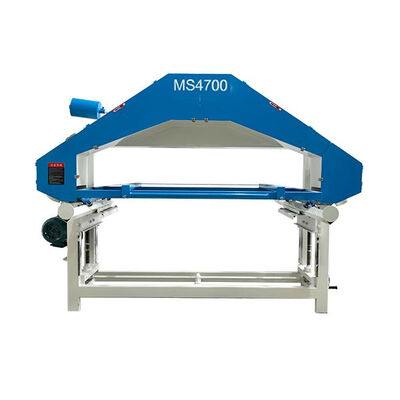 Macchina per la produzione di lavelli da cucina con nastro abrasivo